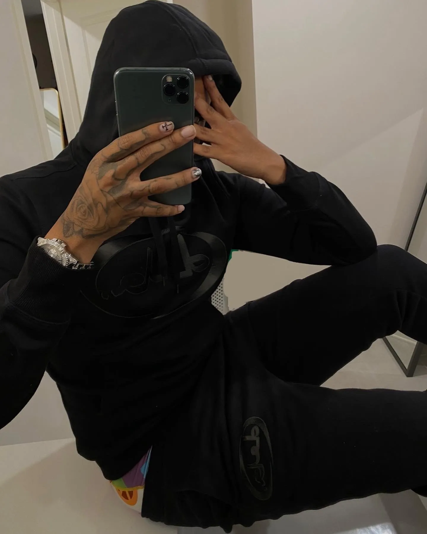 BLACKOUT HOOD