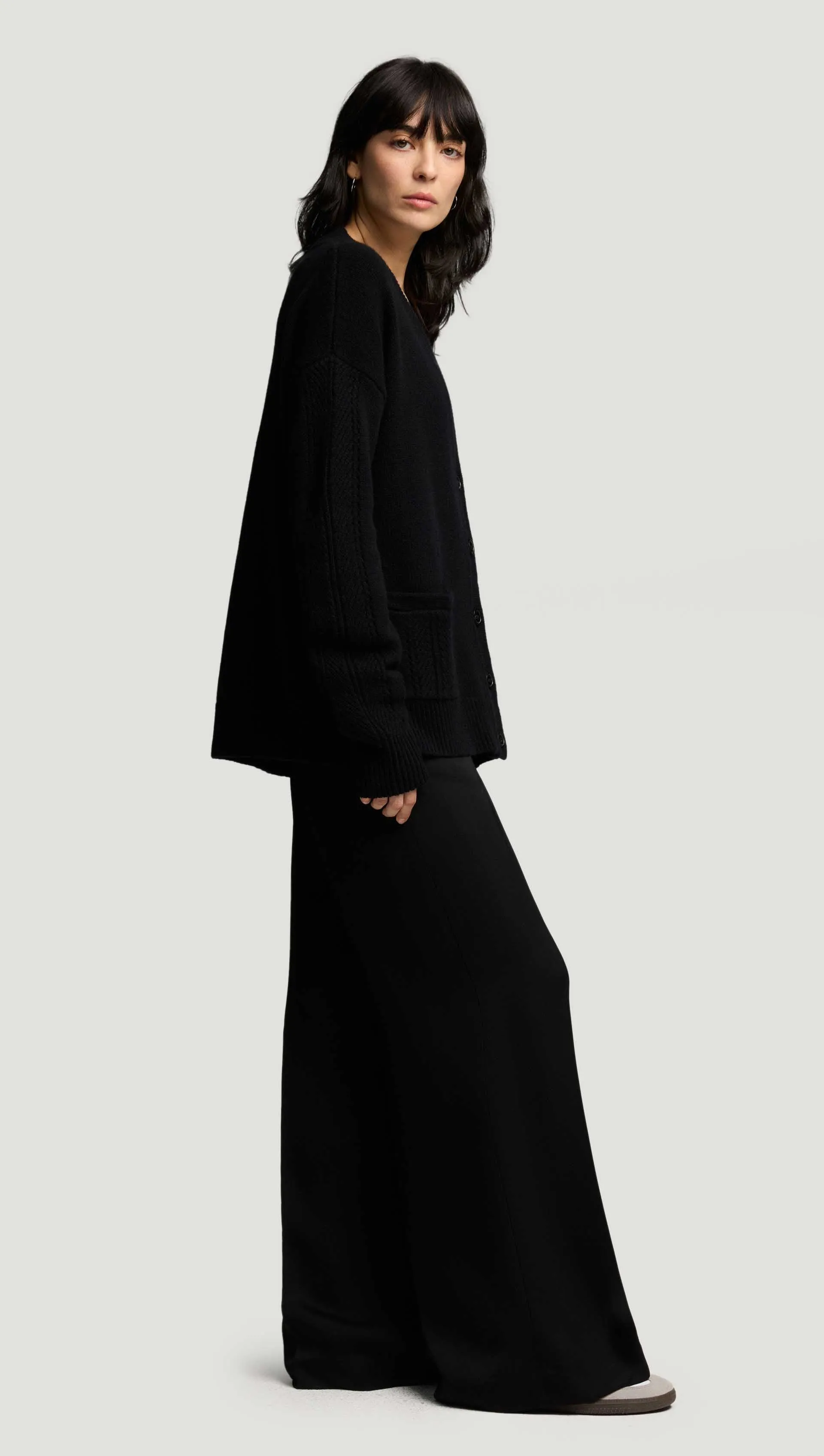 Boyfriend Cardigan in Merino Wool | Black