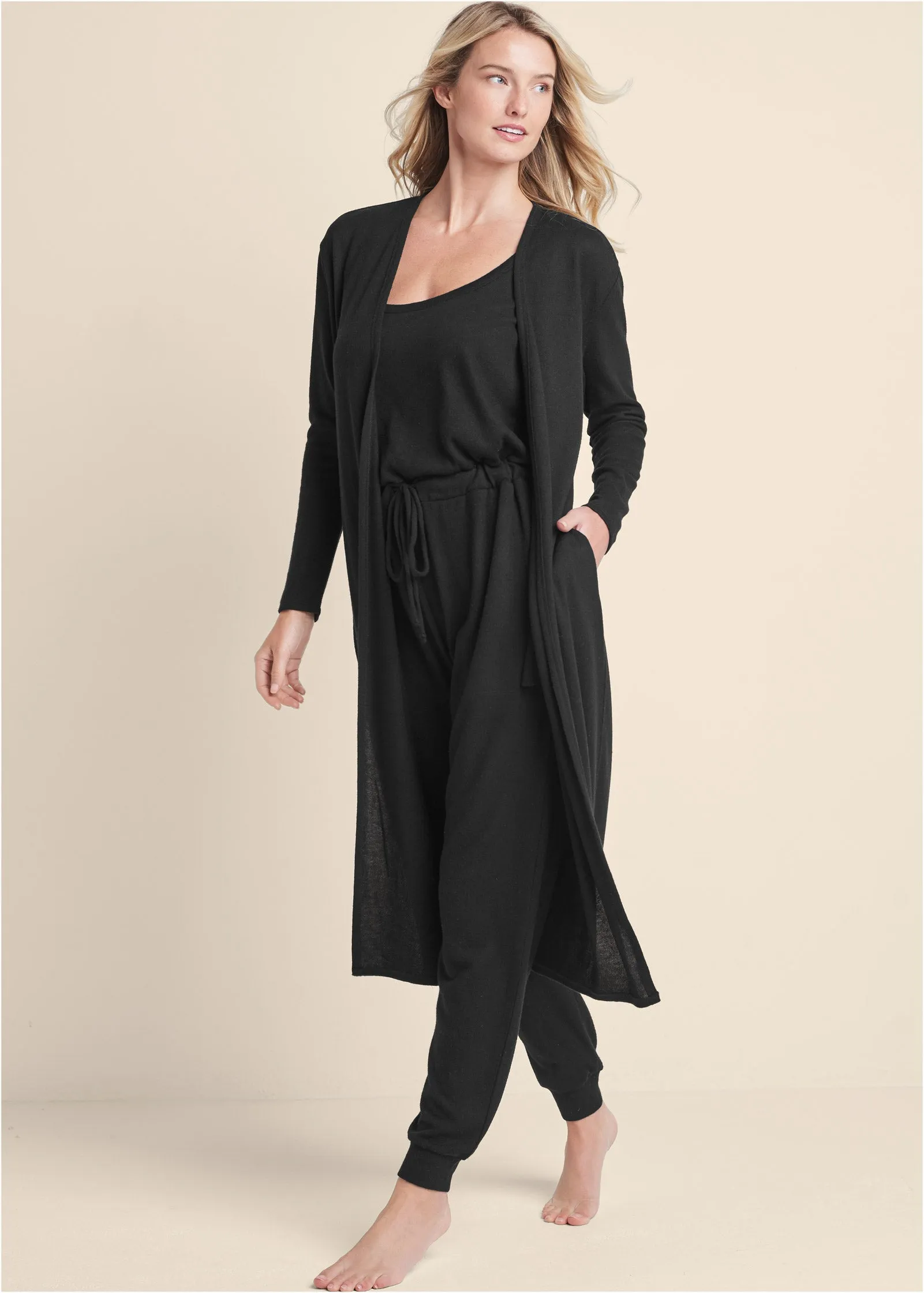 Cozy Hacci Duster - Black