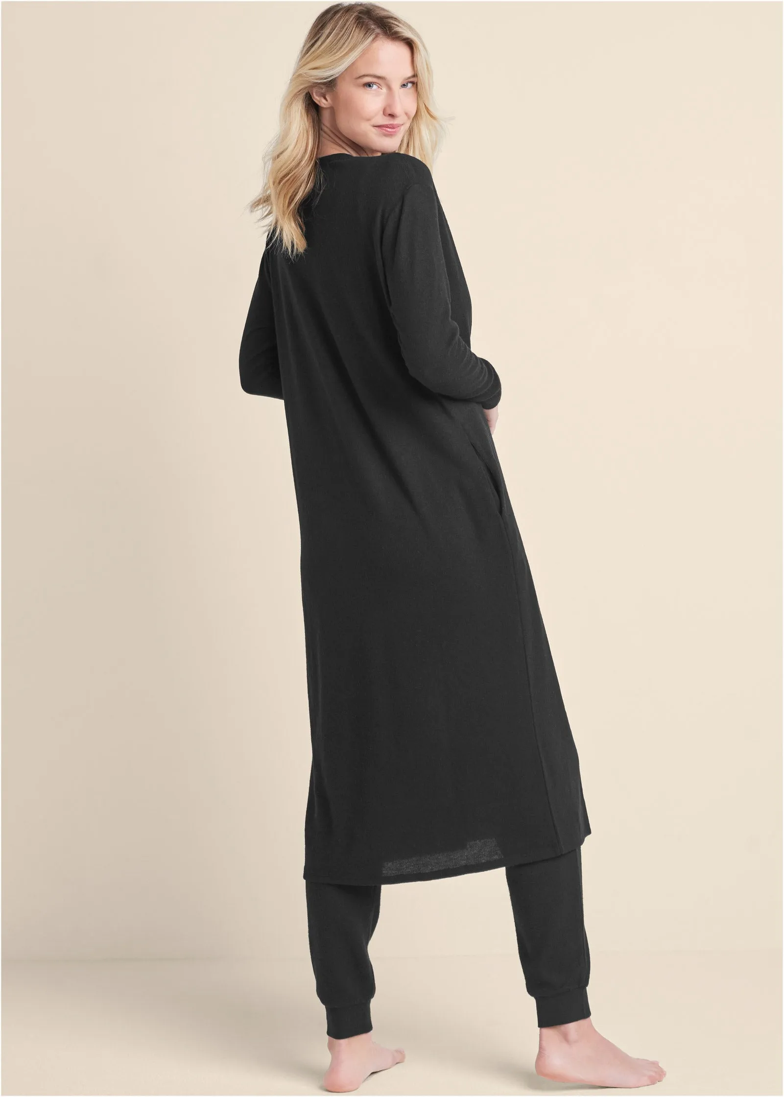 Cozy Hacci Duster - Black
