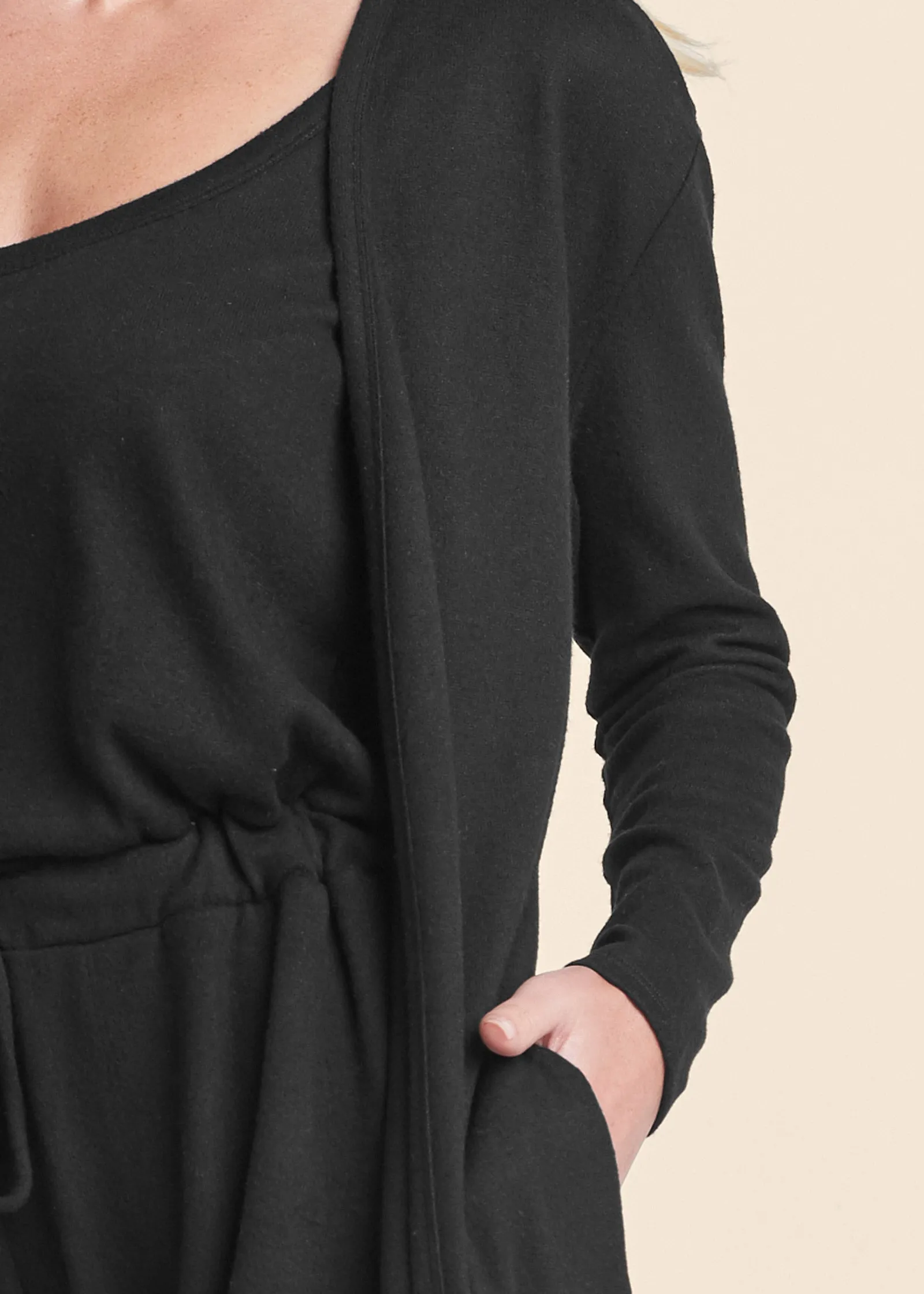 Cozy Hacci Duster - Black