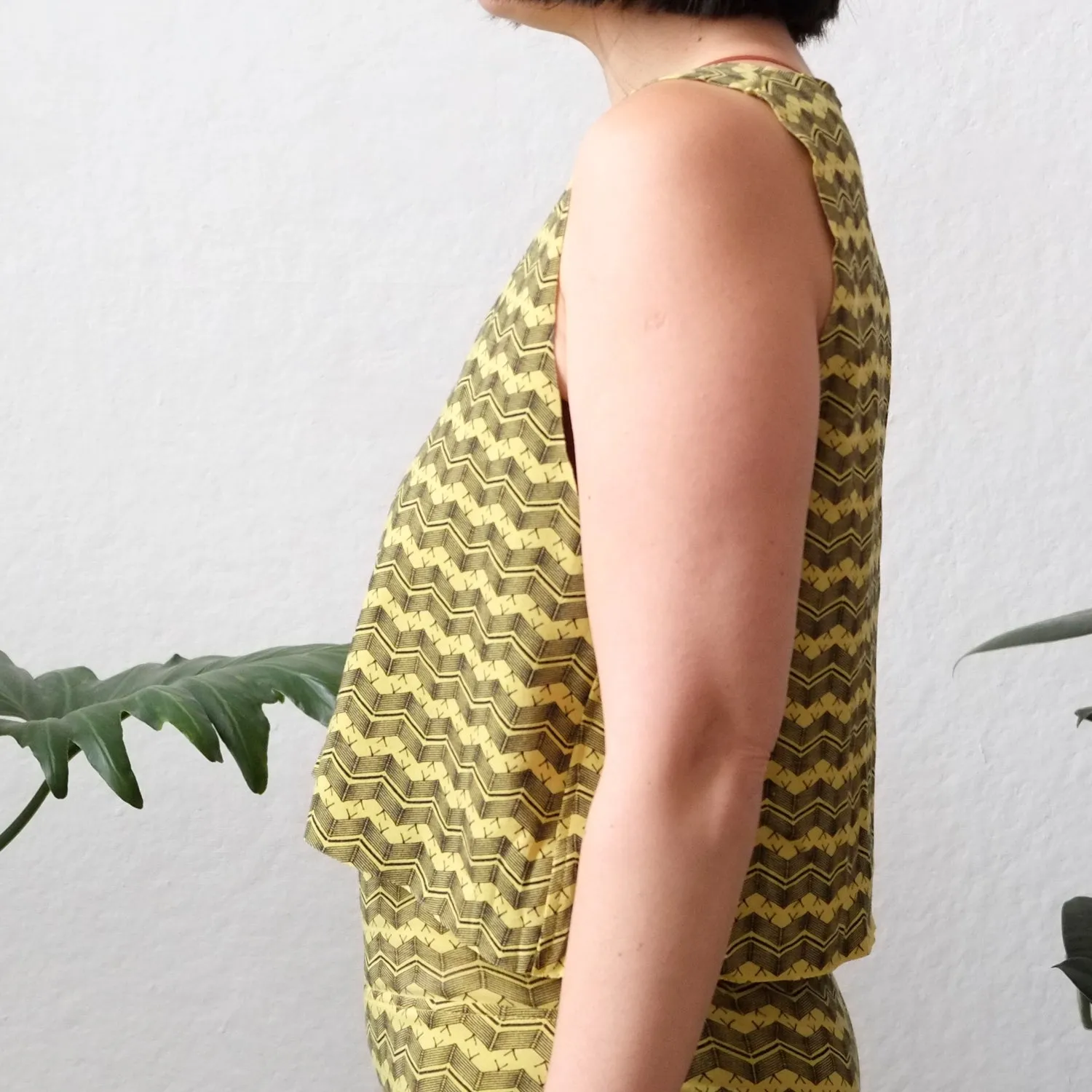 Cropped Summer Tank in Neon Yellow