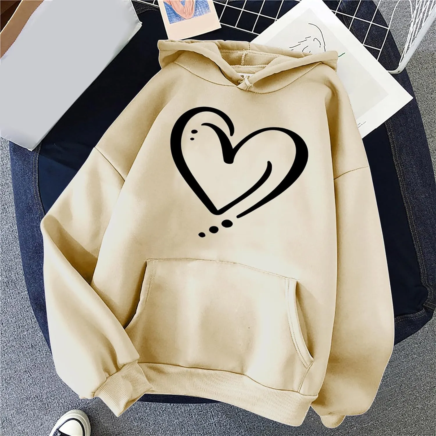 ctdiral Women's Cute Heart Printed Hoodies Casual Long Sleeve Comfortable Hooded Sweatshirt with Pocket Fall Clothes