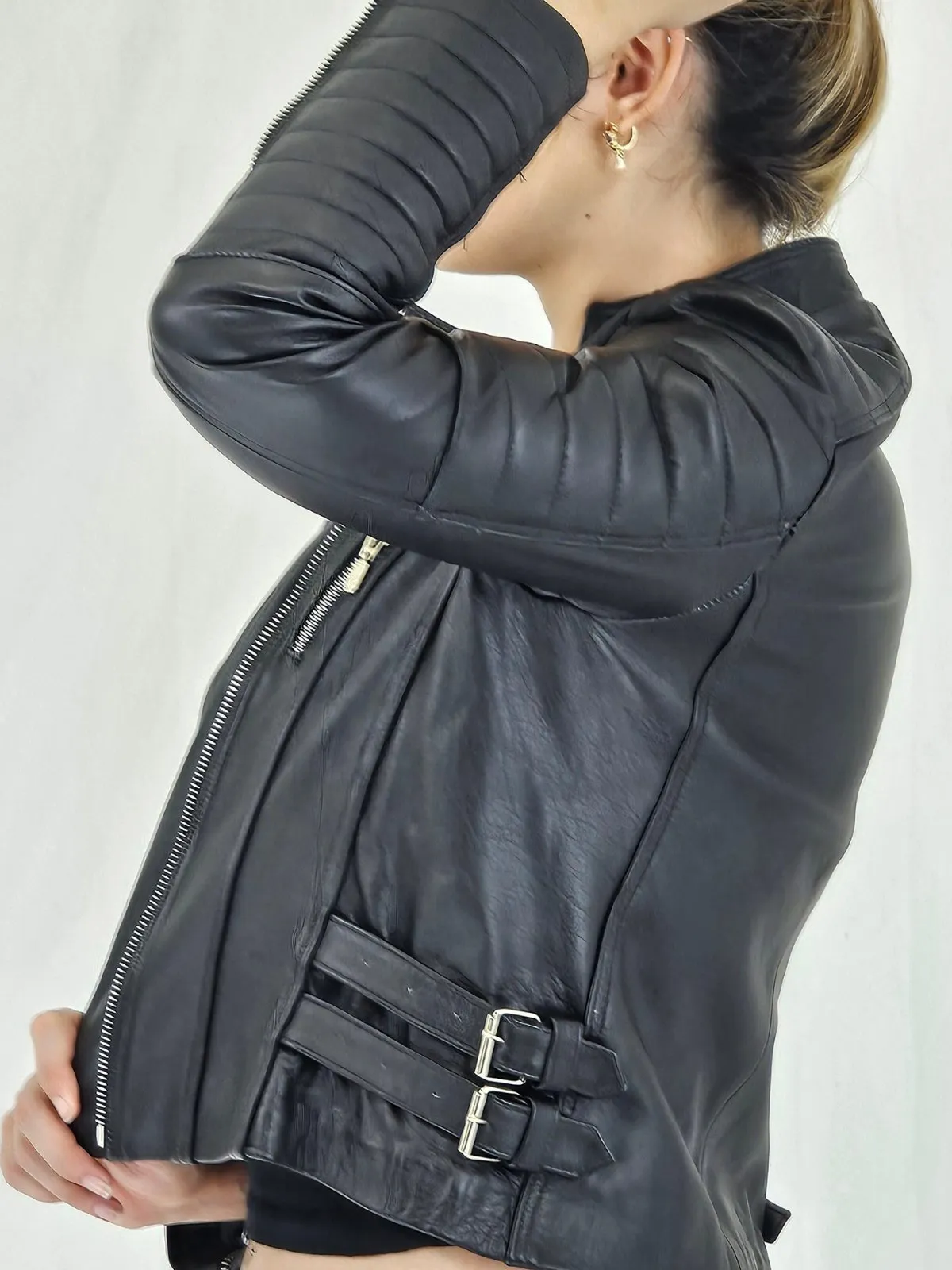 Handcrafted Women's Sheepskin Leather Biker Jacket – Premium Biker Style Black