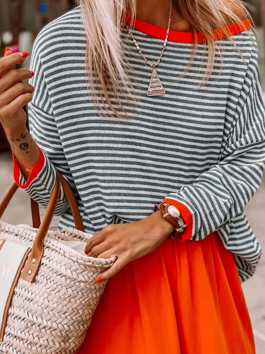 Long-Sleeved Knitted Sweater with Striped Contrast