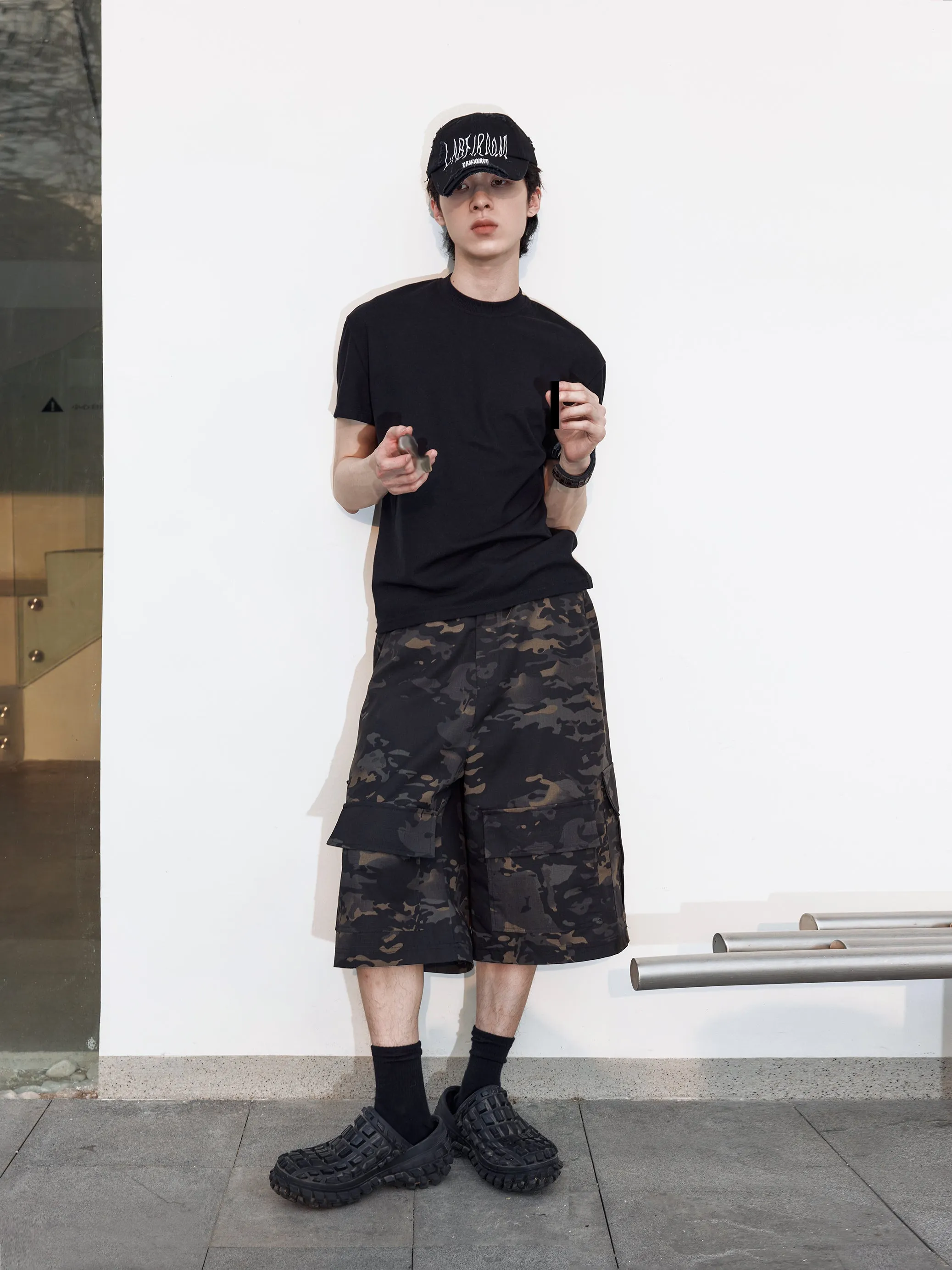 Multi-pocket casual shorts