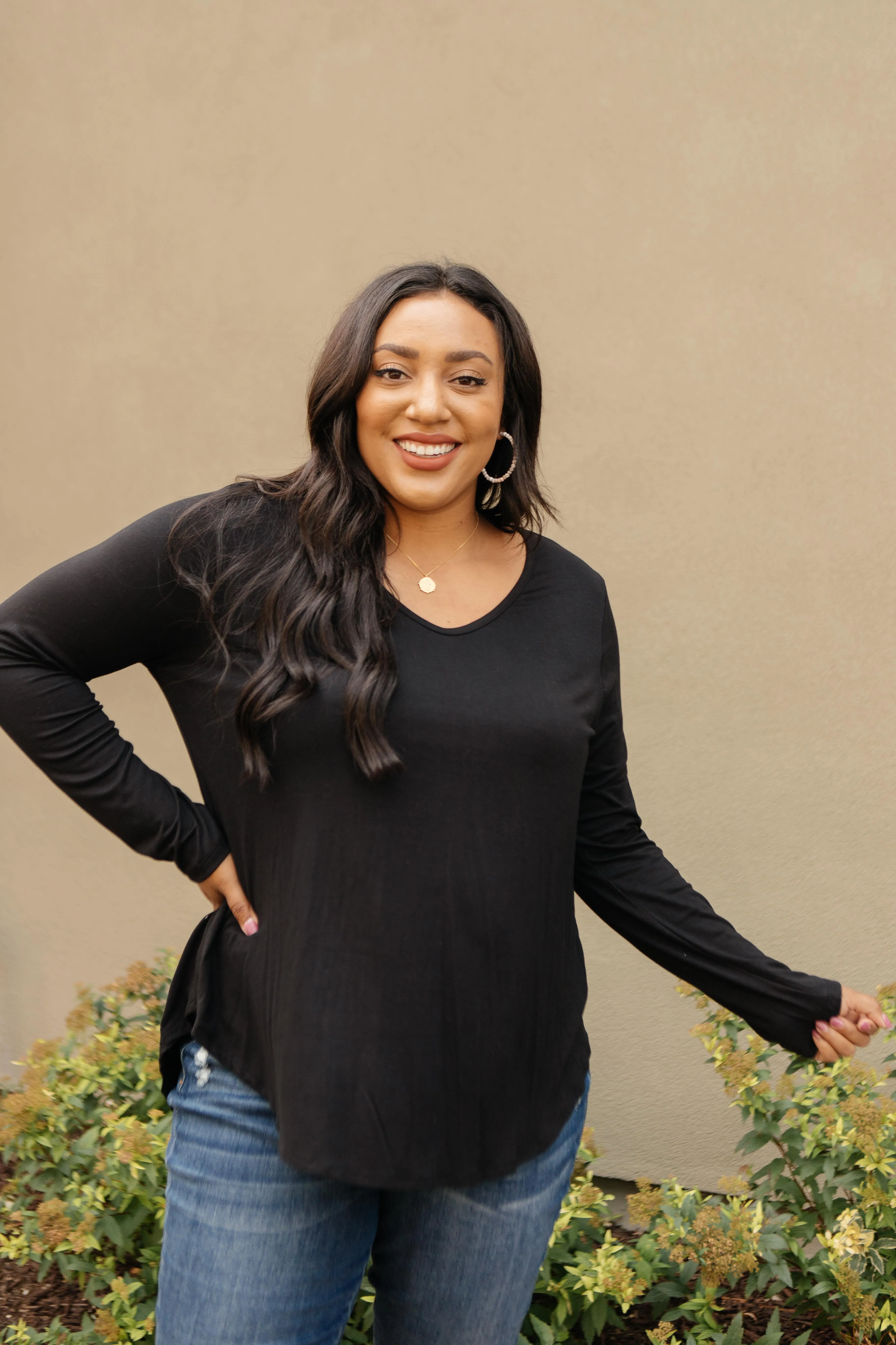 The Wendi Top in Ebony - On Hand