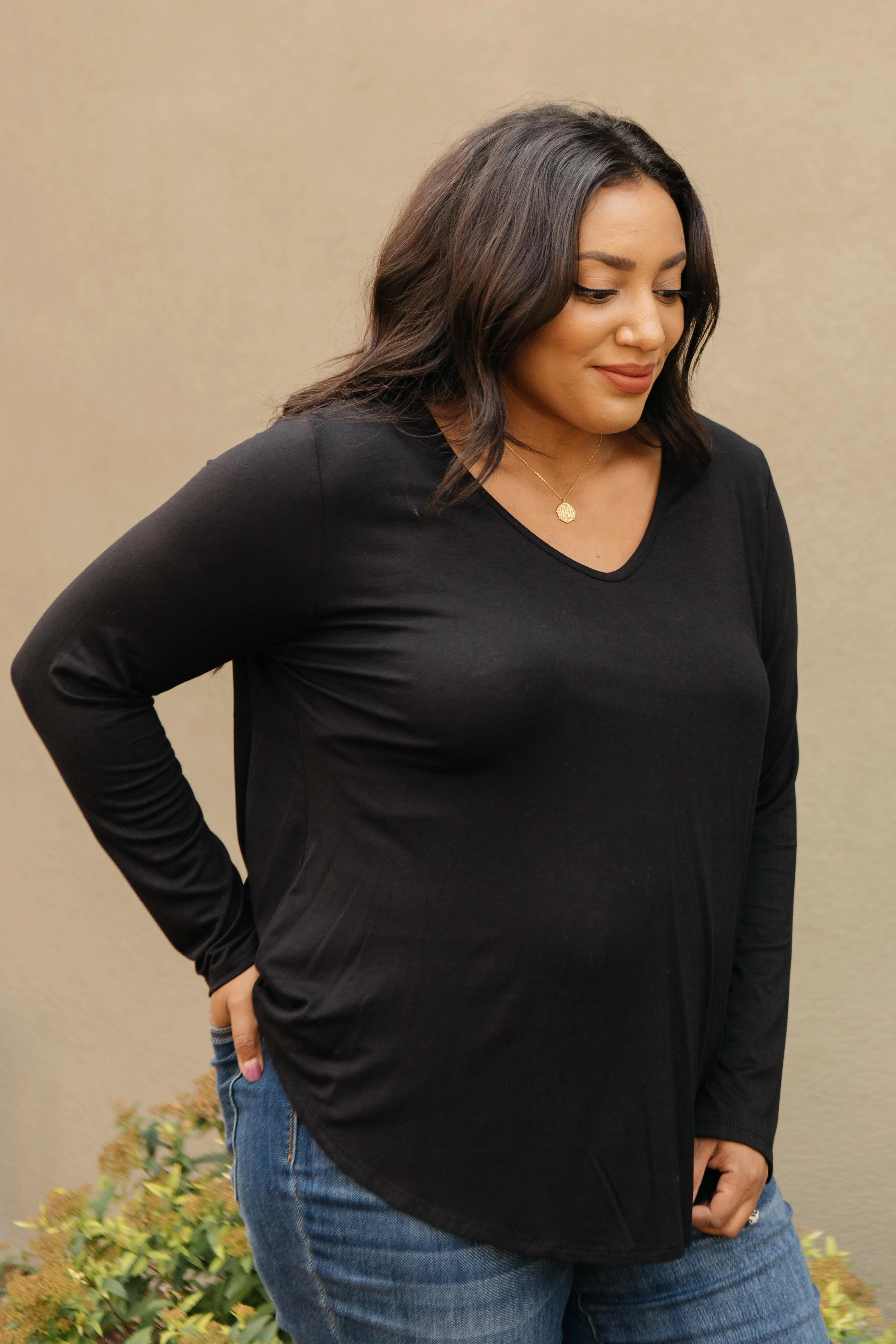 The Wendi Top in Ebony - On Hand