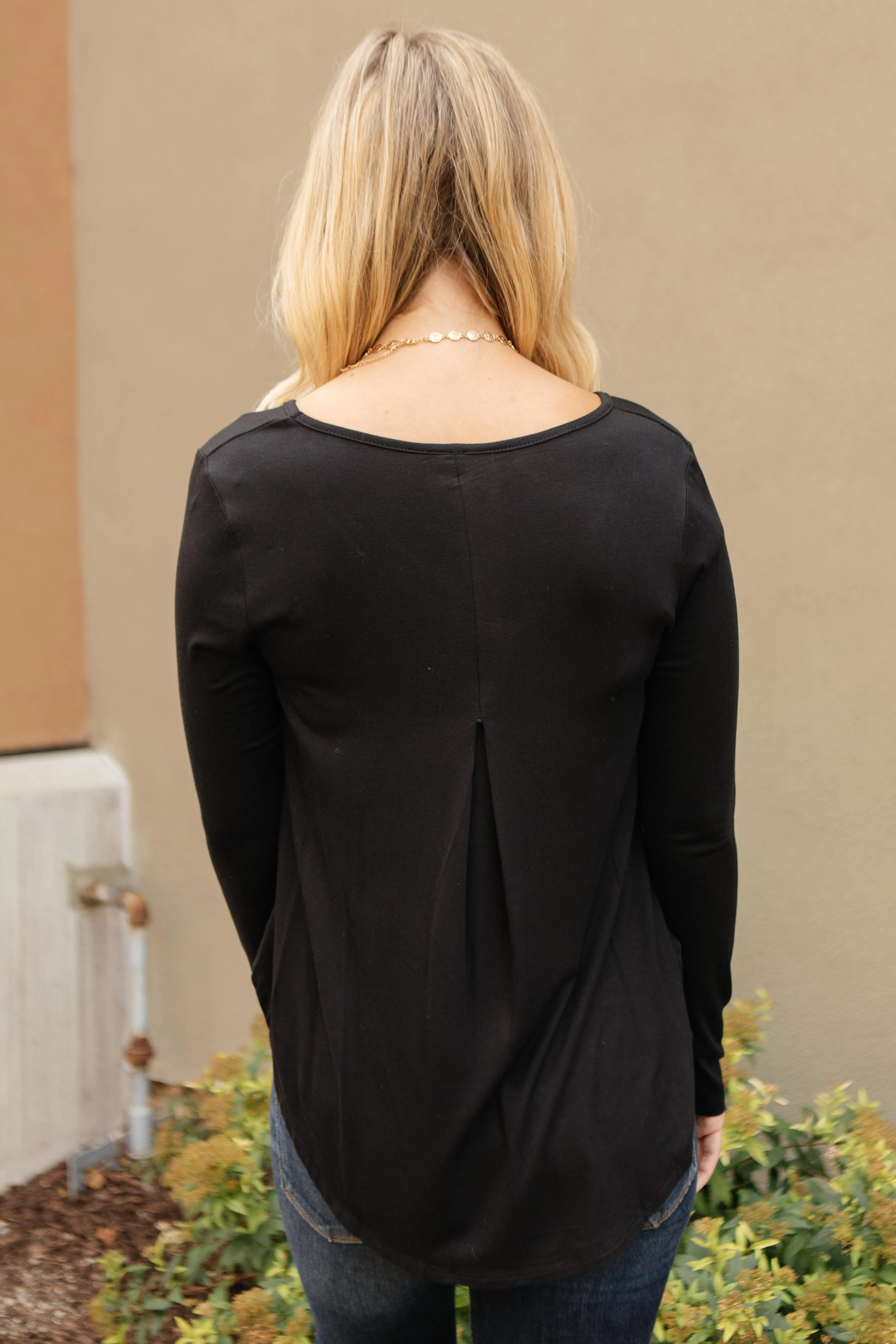 The Wendi Top in Ebony - On Hand